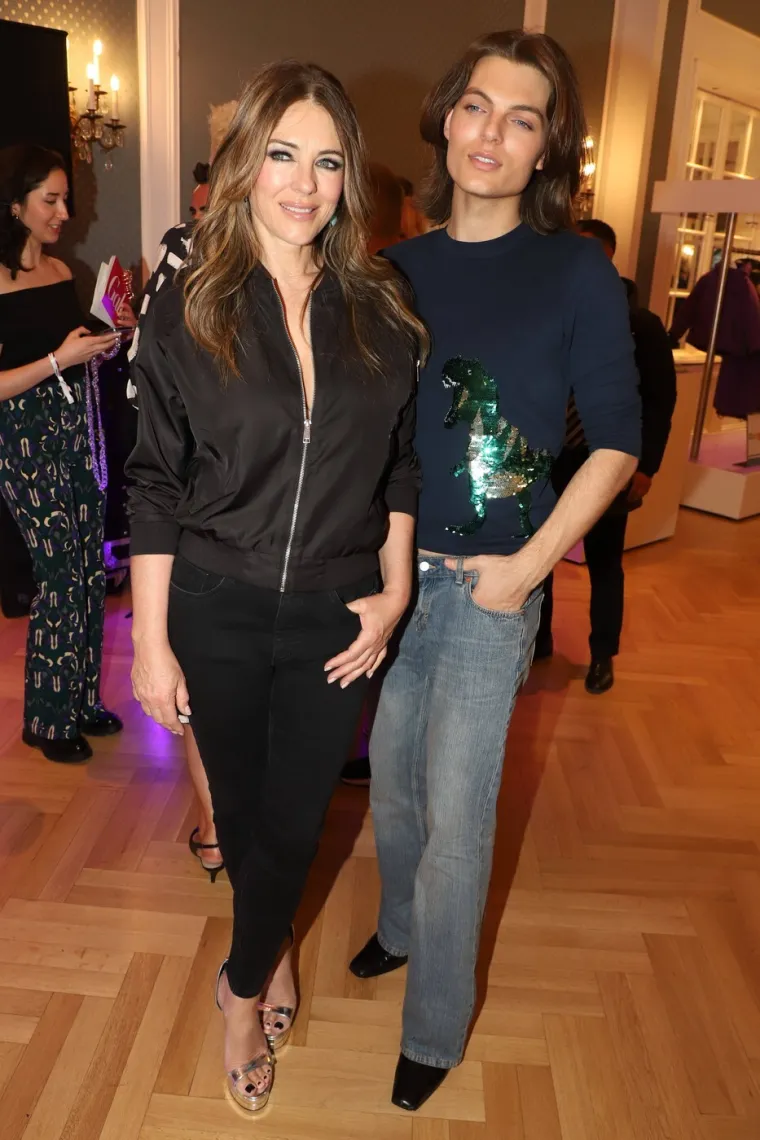 Elizabeth Hurley u sedmom desetljeću žari i pali: Ovako je govorila o estetskim korekcijama