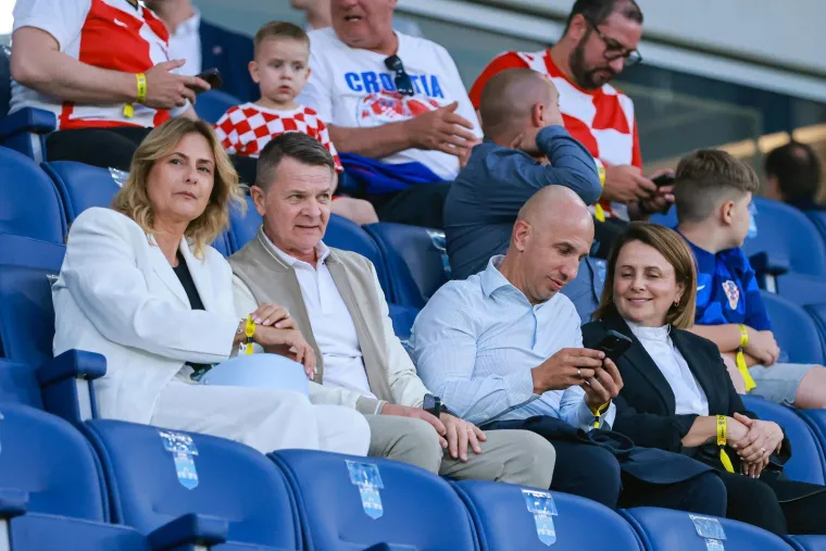 Hajdukove legende okupirale svečanu ložu: Državni odvjetnik ukrao svu pažnju na Opus Areni