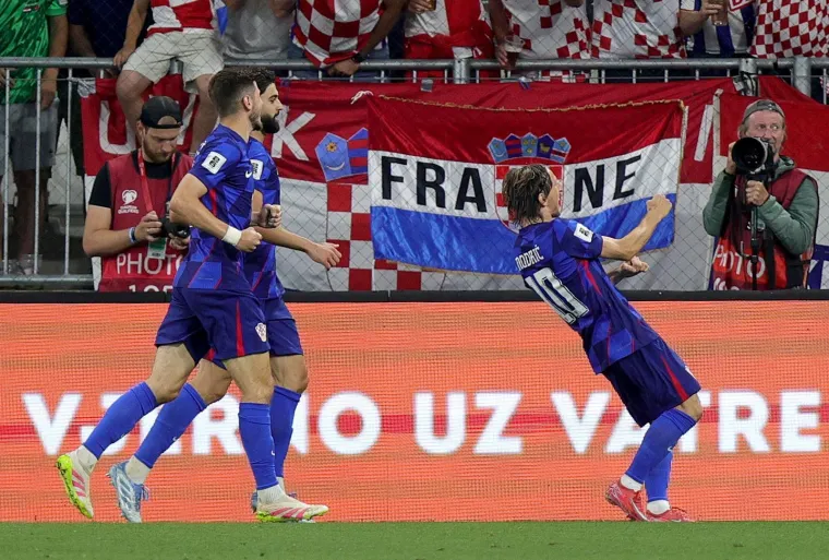 Nikad viđeno slavlje nakon utakmice Vatrenih: Hoće li nas UEFA kaziti zbog ovog detalja?