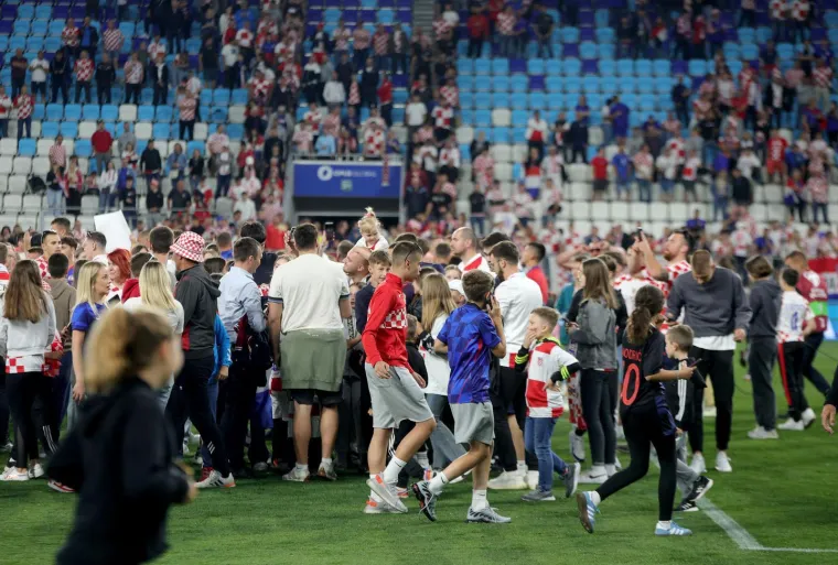 Nikad viđeno slavlje nakon utakmice Vatrenih: Hoće li nas UEFA kaziti zbog ovog detalja?