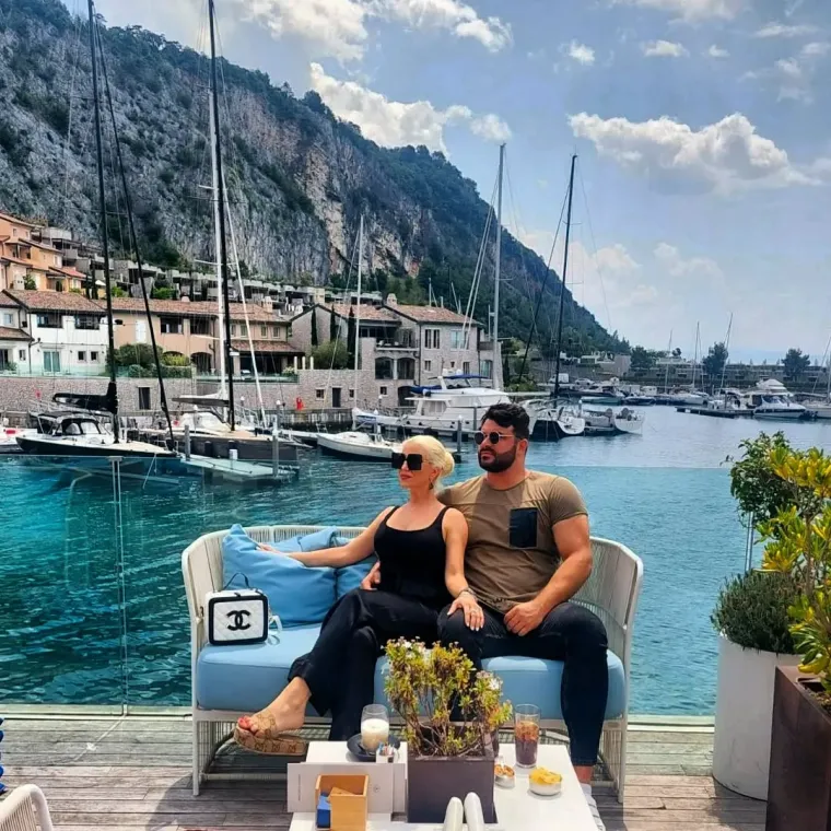 Ervin Mujaković ljubi bivšu misicu: Samozatajna plavuša voli modu i luksuz