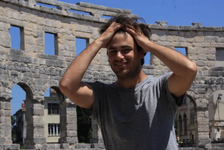 Od bullyinga u &scaron;koli do milijuna na računu: Kako je Stjepan Hauser izgledao na početku karijere?