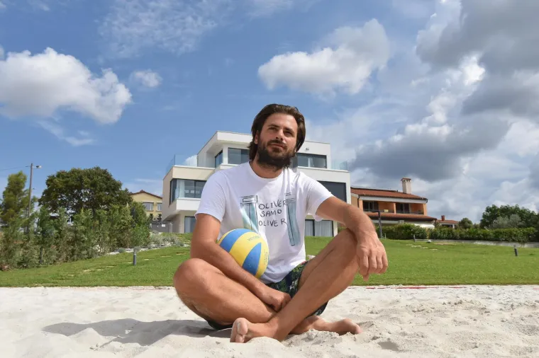 Od bullyinga u &scaron;koli do milijuna na računu: Kako je Stjepan Hauser izgledao na početku karijere?