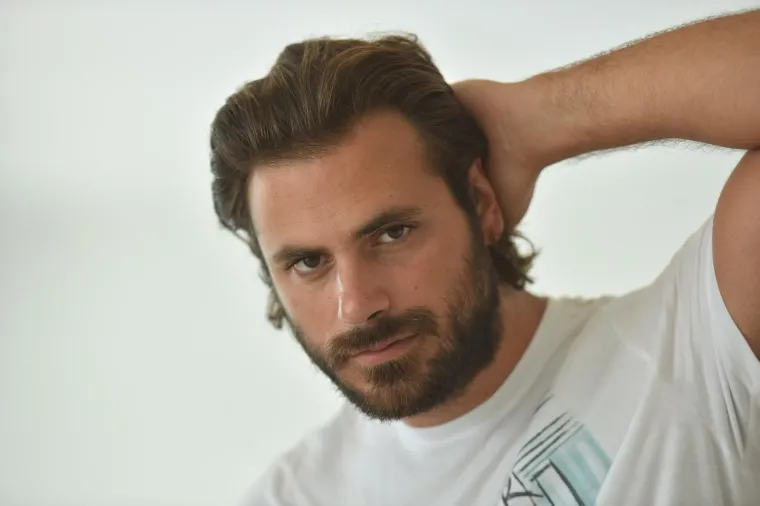 Od bullyinga u &scaron;koli do milijuna na računu: Kako je Stjepan Hauser izgledao na početku karijere?