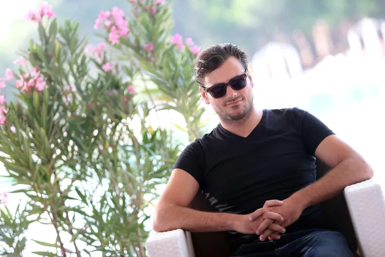 Od bullyinga u &scaron;koli do milijuna na računu: Kako je Stjepan Hauser izgledao na početku karijere?