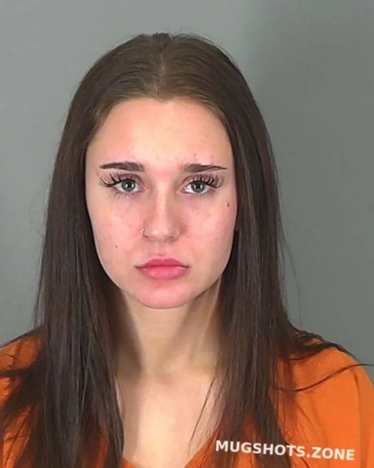 Tek smo u lipnju, a već možemo organizirati izbor za Miss djevojke koju je policija vezala lisicama