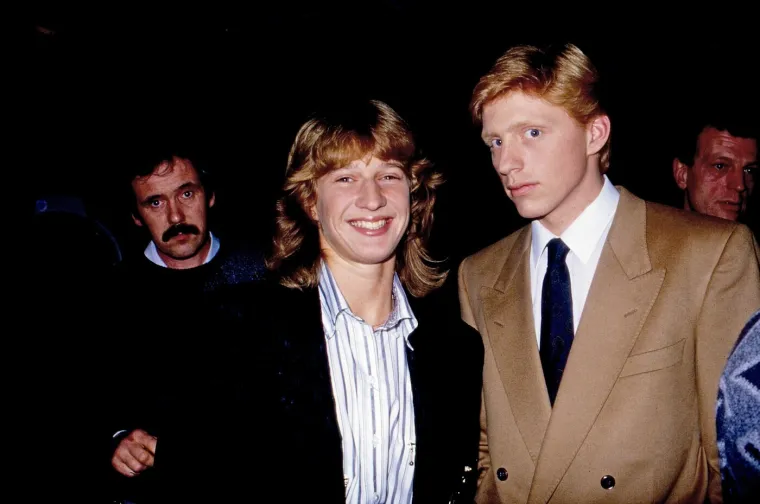 Teniska ikona danas izgleda bolje nego ikada: Steffi Graf plijeni plavim uvojcima