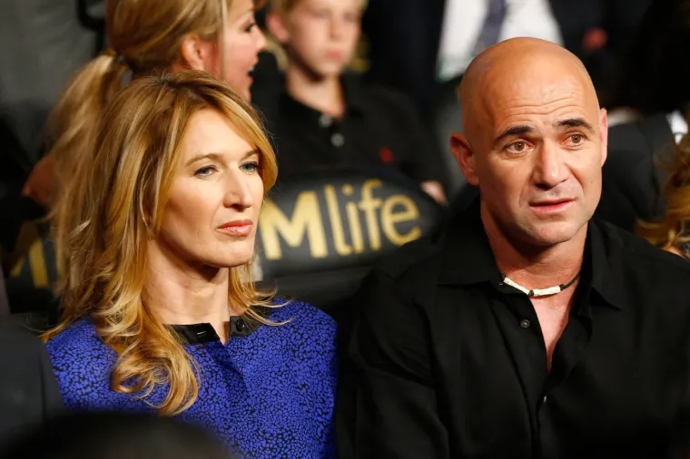 Teniska ikona danas izgleda bolje nego ikada: Steffi Graf plijeni plavim uvojcima