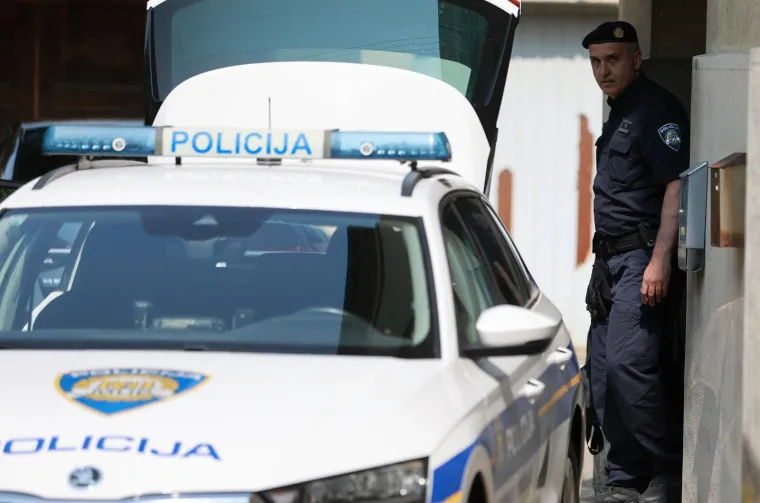 Pogledajte uhićenje Josipa &Scaron;korića: Zanimljivo koju je knjigu ponio sa sobom