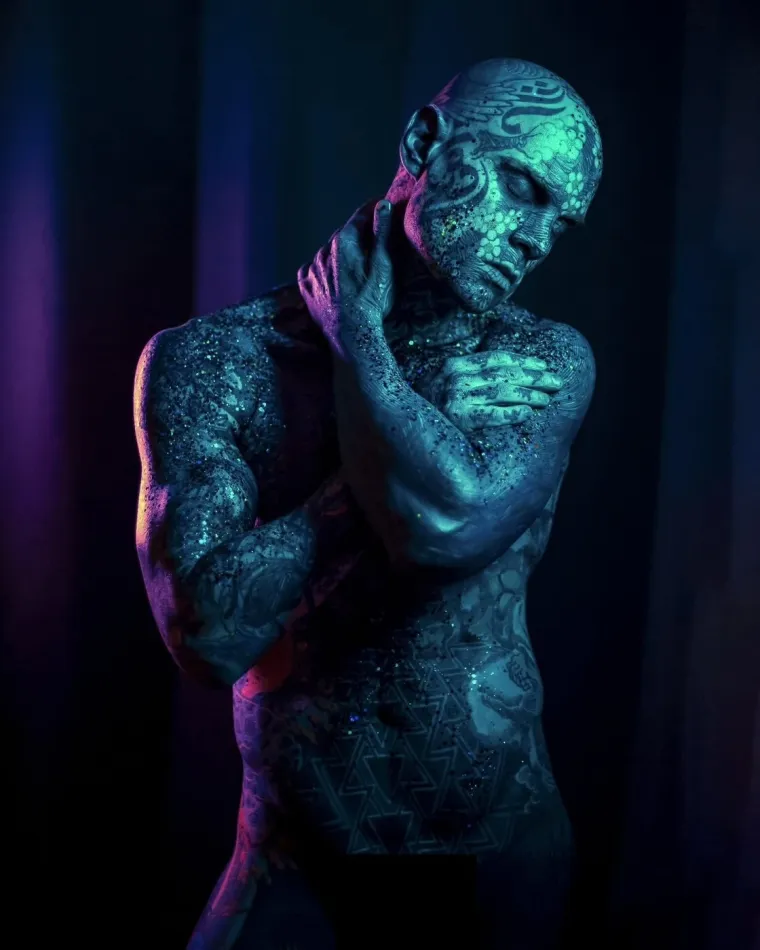 Ovog profesora djeca obožavaju, ali njegove modifikacije na tijelu &scaron;okiraju roditelje: Evo kako izgleda