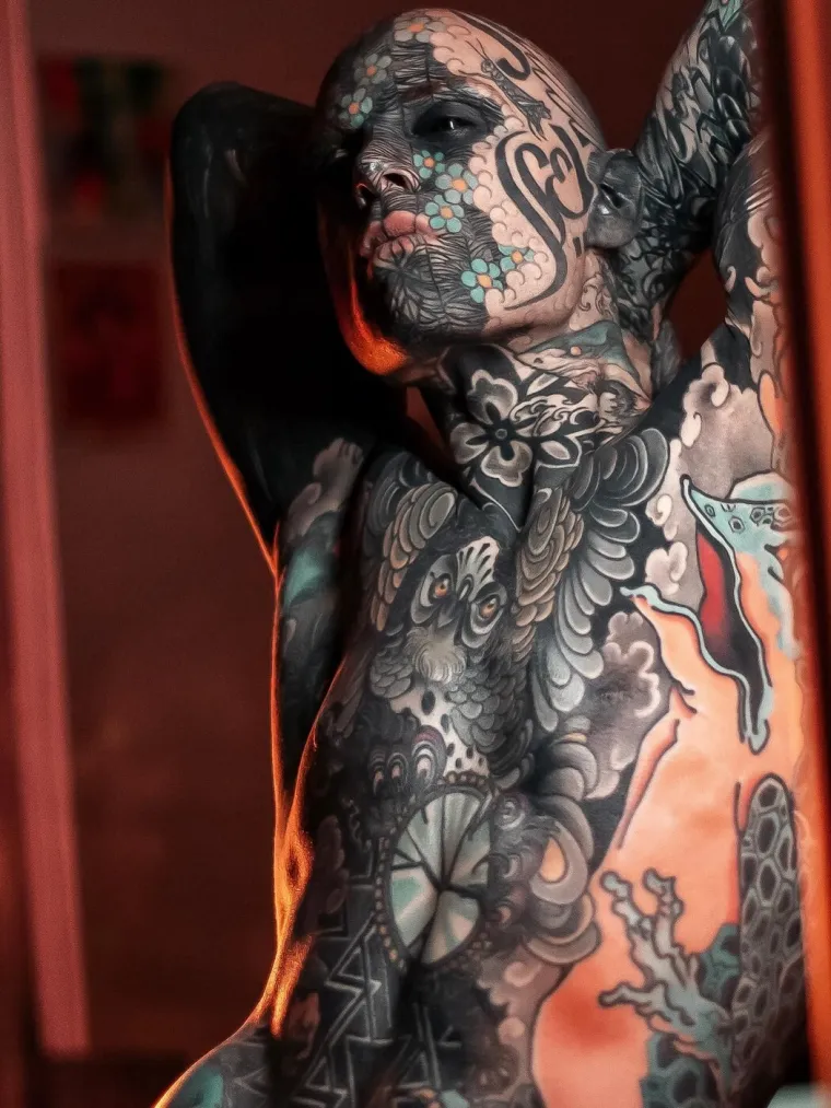 Ovog profesora djeca obožavaju, ali njegove modifikacije na tijelu &scaron;okiraju roditelje: Evo kako izgleda