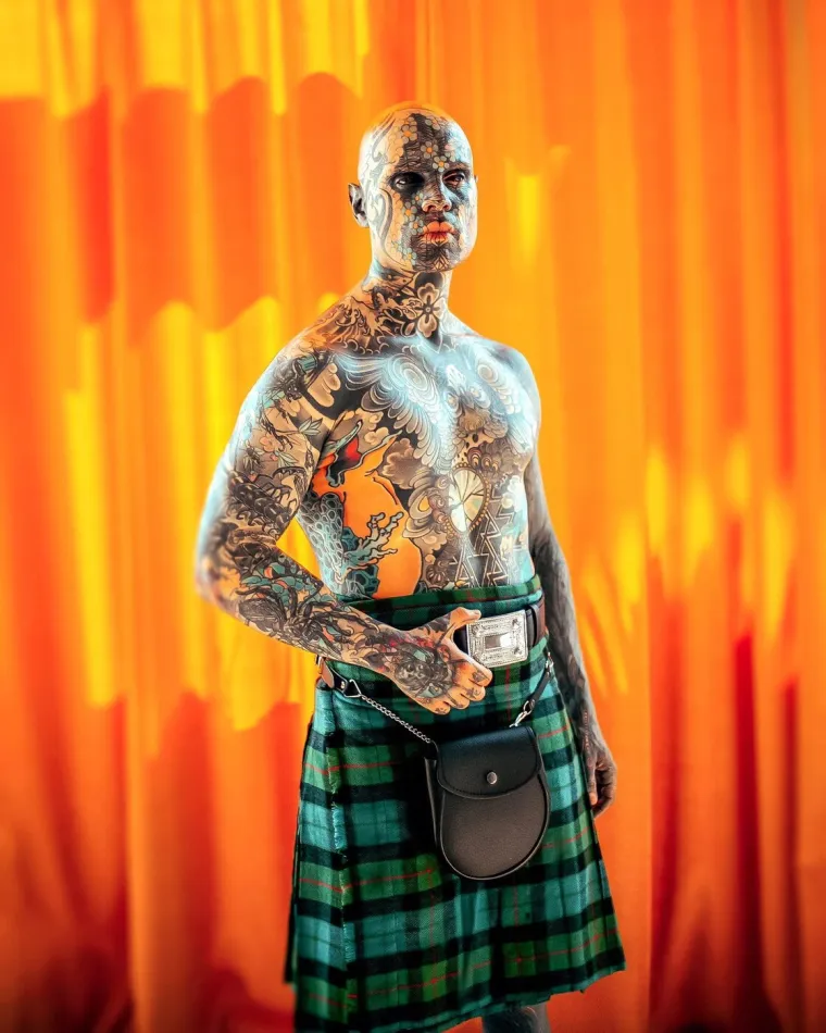 Ovog profesora djeca obožavaju, ali njegove modifikacije na tijelu &scaron;okiraju roditelje: Evo kako izgleda