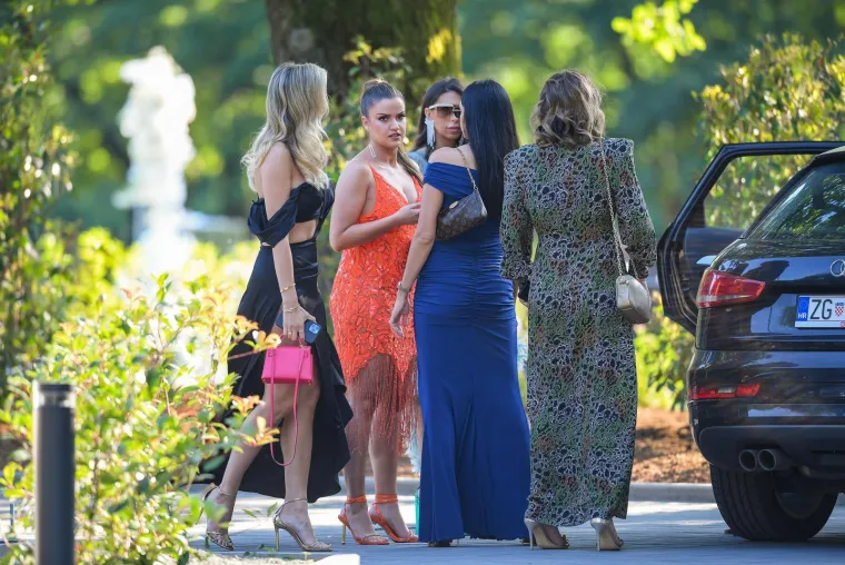 Tri godine bračne idile: Ovako su izgledali Tin Jedvaj i njegova suputnica na dan vjenčanja