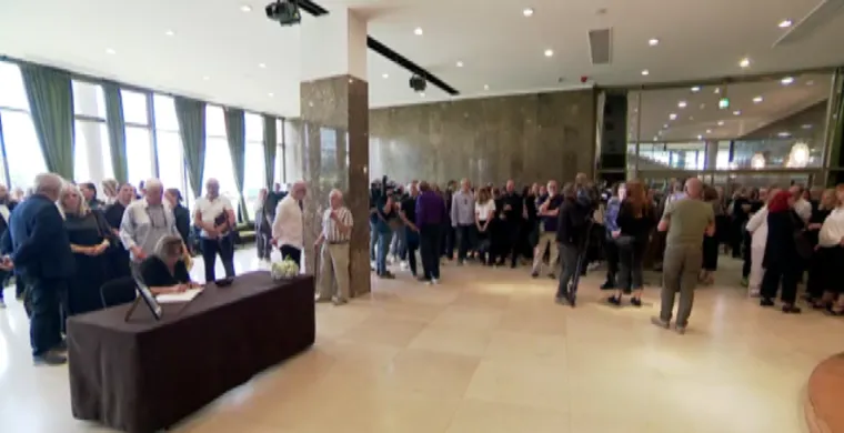 Neutješna kći Matije Dedića nije mogla sakriti tugu na komemoraciji