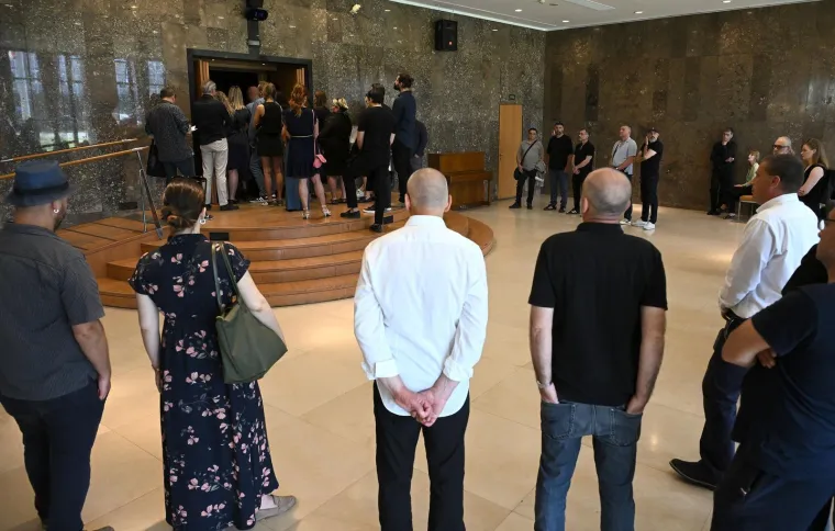 Neutješna kći Matije Dedića nije mogla sakriti tugu na komemoraciji