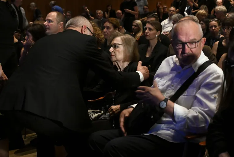 Neutješna kći Matije Dedića nije mogla sakriti tugu na komemoraciji