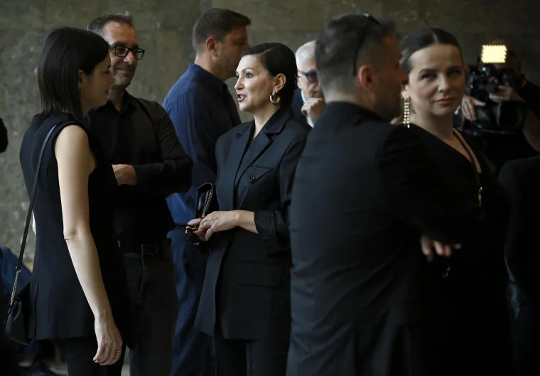 Neutješna kći Matije Dedića nije mogla sakriti tugu na komemoraciji