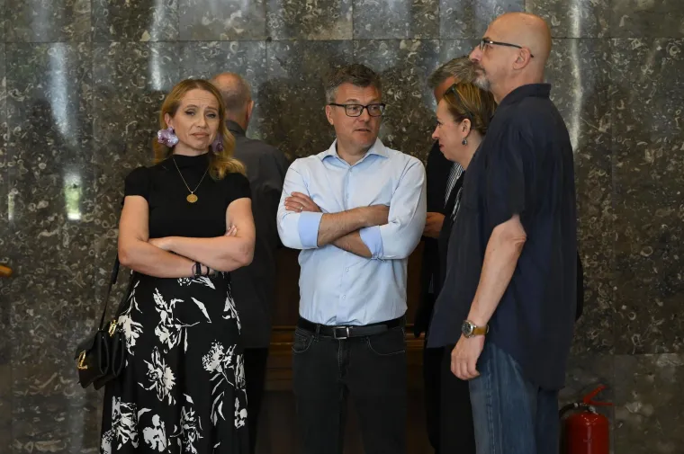 Neutješna kći Matije Dedića nije mogla sakriti tugu na komemoraciji