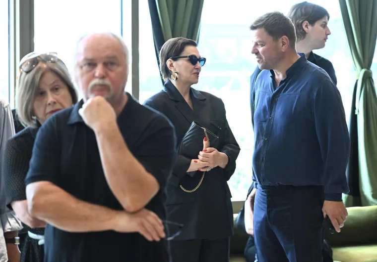Neutješna kći Matije Dedića nije mogla sakriti tugu na komemoraciji