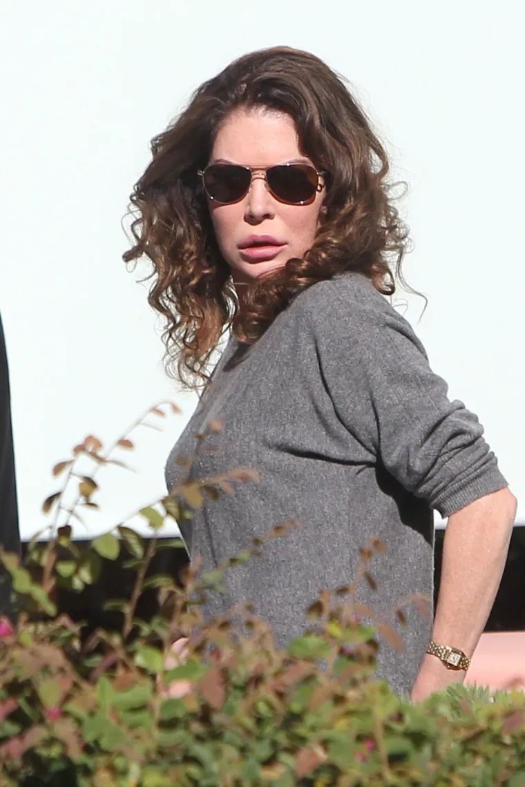 Život je nije mazio, a estetske operacije su je uništile: Ovako danas izgleda jedna od omiljenih ljepotica 90-ih