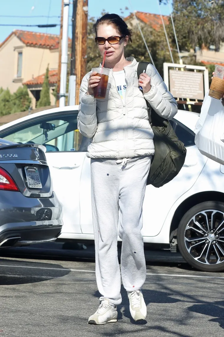 Život je nije mazio, a estetske operacije su je uni&scaron;tile: Ovako danas izgleda jedna od omiljenih ljepotica 90-ih