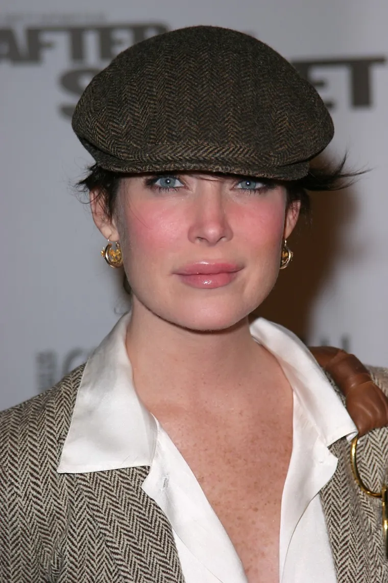 Život je nije mazio, a estetske operacije su je uništile: Ovako danas izgleda jedna od omiljenih ljepotica 90-ih