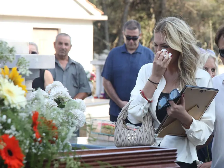 Posljednji ispraćaj Ivice Karabatića: Ava u suzama ispratila voljenog tatu