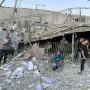 Prve fotografije užasa: Ljudi izbezumljeno stoje ispred ruševnih domova