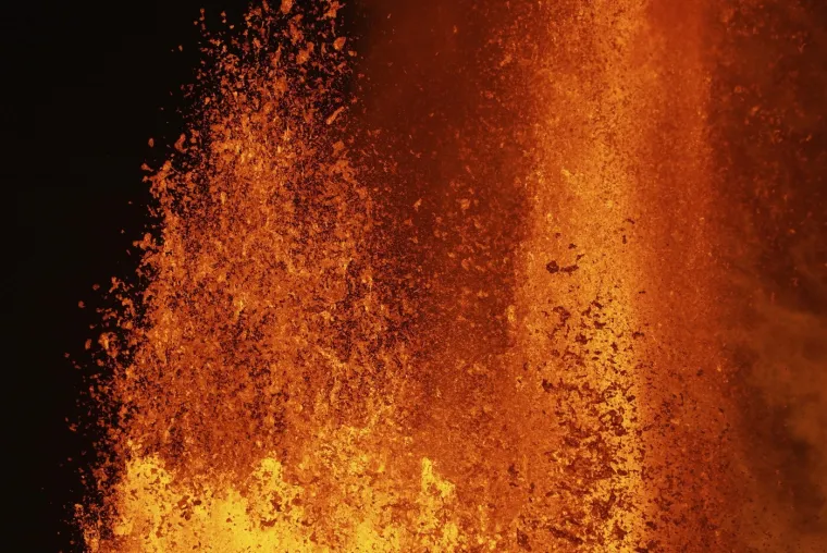 Pogledajte kako je izgledala erupcija vulkana Kilauea: Lava je šikljala 305 metara u zrak!