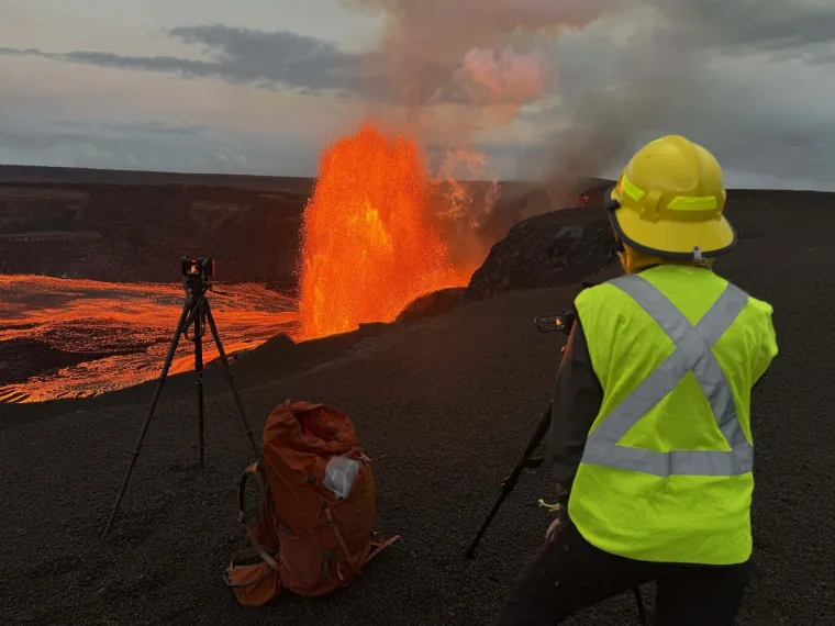 Pogledajte kako je izgledala erupcija vulkana Kilauea: Lava je šikljala 305 metara u zrak!