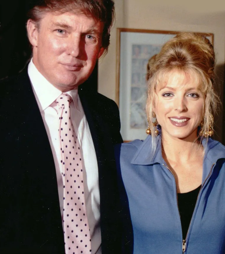 Za njihovu je aferu Ivana saznala na skijalištu u Aspenu u redu za ručak kada joj je Marla sve priznala. Osim toga što je Marli uputila grube uvrede, Trumpa je potjerala niz padine skijališta.