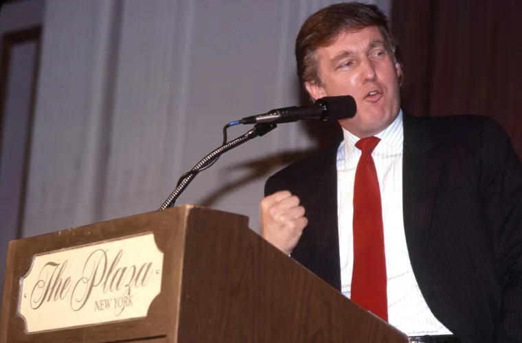 Jedan od najkontroverznijih slučajeva vezanih za Trumpa je tužba bivše porno glumice Stormy Daniels koja je tvrdila da su imali izvanbračnu aferu. Svjedočila je da je dobila 130 000 dolara kako bi o tome šutjela. Na sudu je čak detaljno opisala poze njihovog seksualnog odnosa.