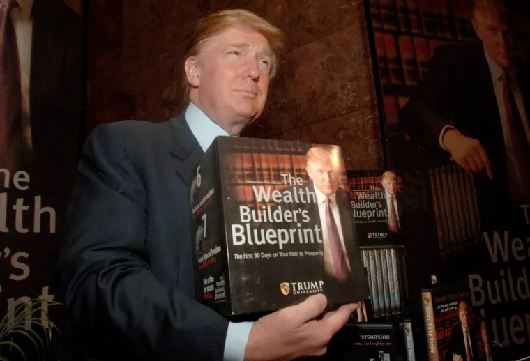 Svoje ime Trump je licencirao zaista za sve i svašta – od hotela i terena za golf sve do brendiranih odrezaka, votke i flaširane vode.
