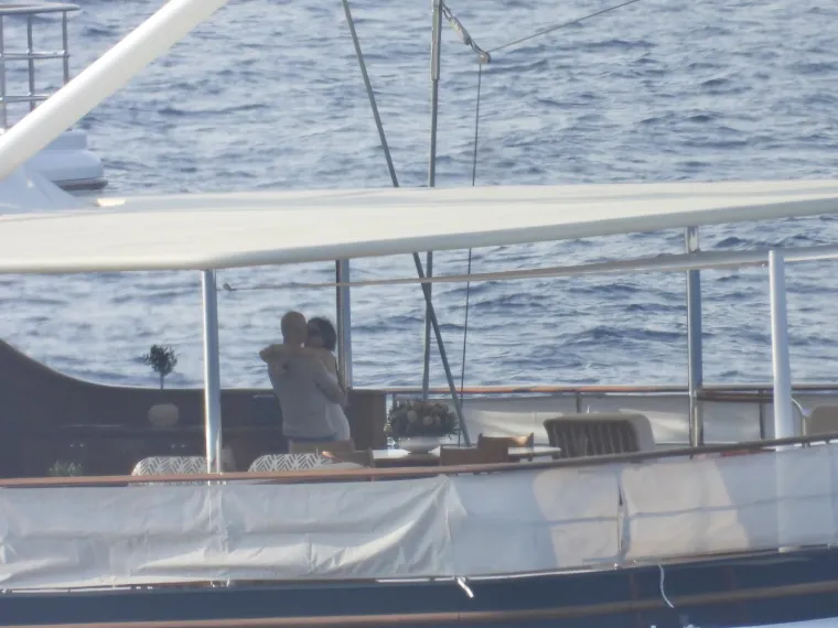 Nove fotografije Jeffa Bezosa i zaručnice Lauren Sanchez na Hvaru: Snimljeni romantični trenutci