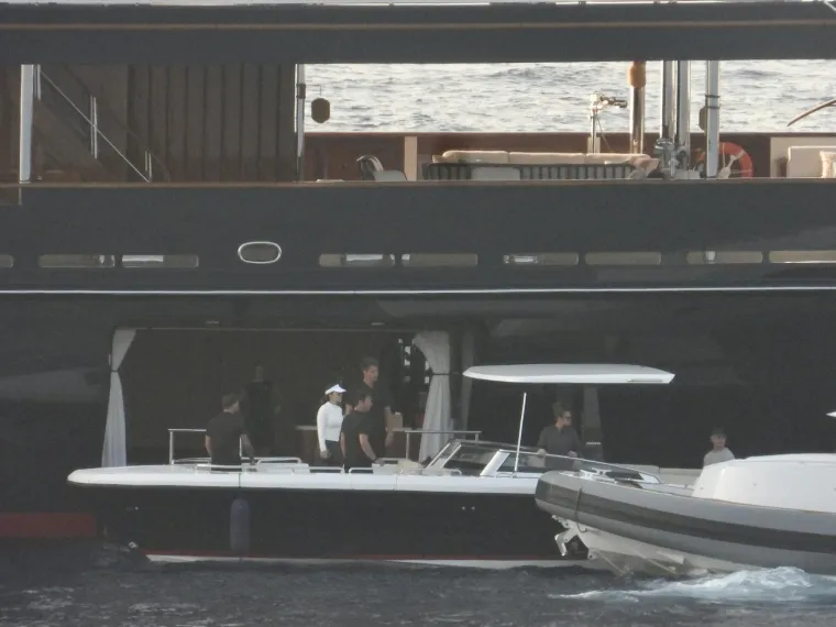 Nove fotografije Jeffa Bezosa i zaručnice Lauren Sanchez na Hvaru: Snimljeni romantični trenutci