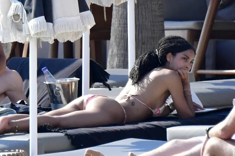 Njezin dečko potpisuje ugovor na 150 milijuna eura, ali ona je prava neočekivana zvijezda