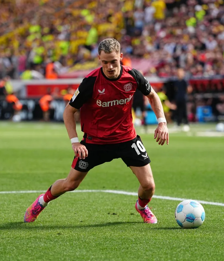 Njezin dečko potpisuje ugovor na 150 milijuna eura, ali ona je prava neočekivana zvijezda