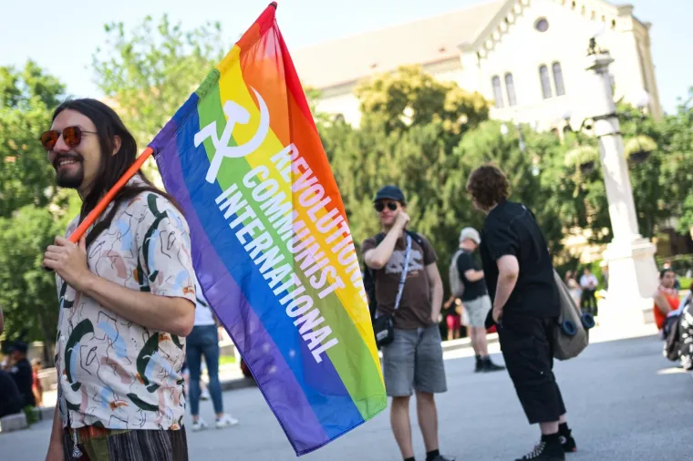 Najglasnija Povorka ponosa dosad! Zagreb nikad nije bio &scaron;areniji: 'Bez podjele na rozo i plavo'