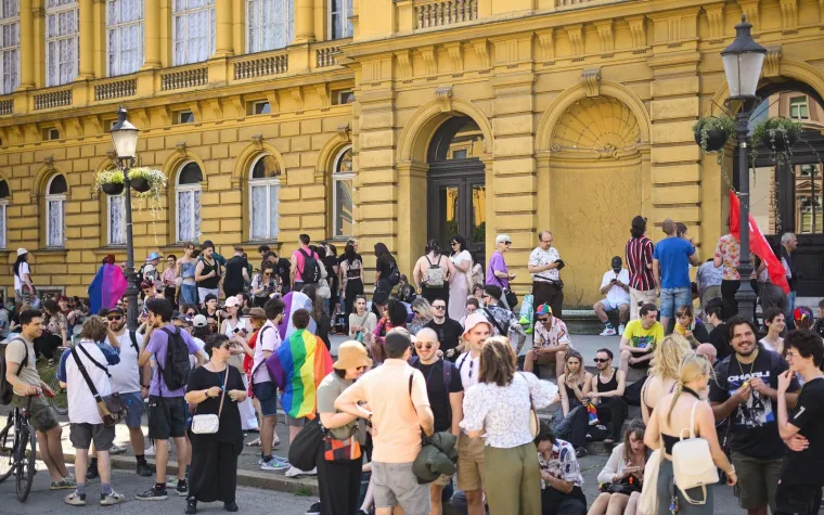 Najglasnija Povorka ponosa dosad! Zagreb nikad nije bio &scaron;areniji: 'Bez podjele na rozo i plavo'