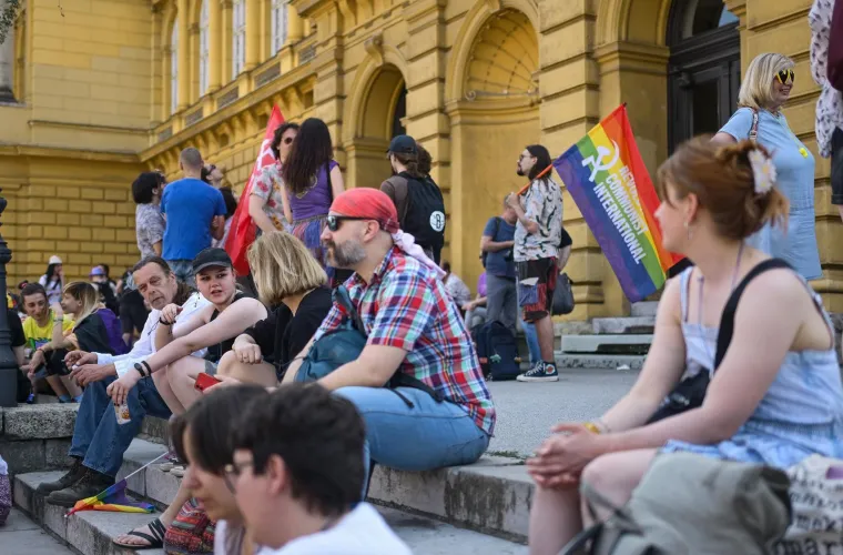 Najglasnija Povorka ponosa dosad! Zagreb nikad nije bio &scaron;areniji: 'Bez podjele na rozo i plavo'