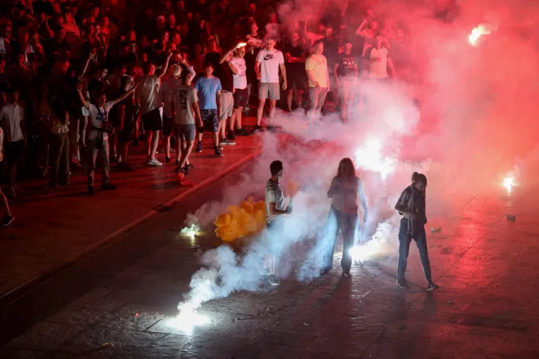 Ludnica u Zadru na dočeku prvaka: Gorio je Narodni trg, a nećete vjerovati gdje su se majstori popeli