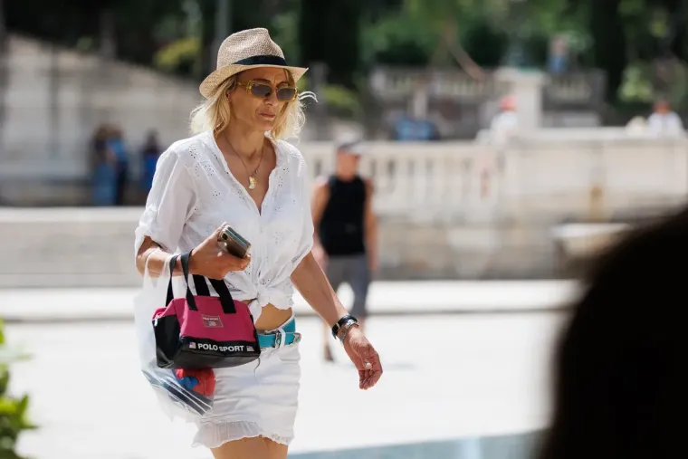 Kratke haljine, kupaći kostimi i hlačice: Zadranke se razgolile i pro&scaron;etale &scaron;picom