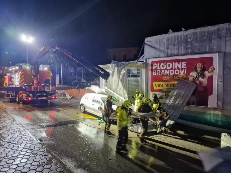Nevrijeme protutnjalo dijelom Hrvatske: Pogledajte nevjerojatne prizore iščupanih stabala