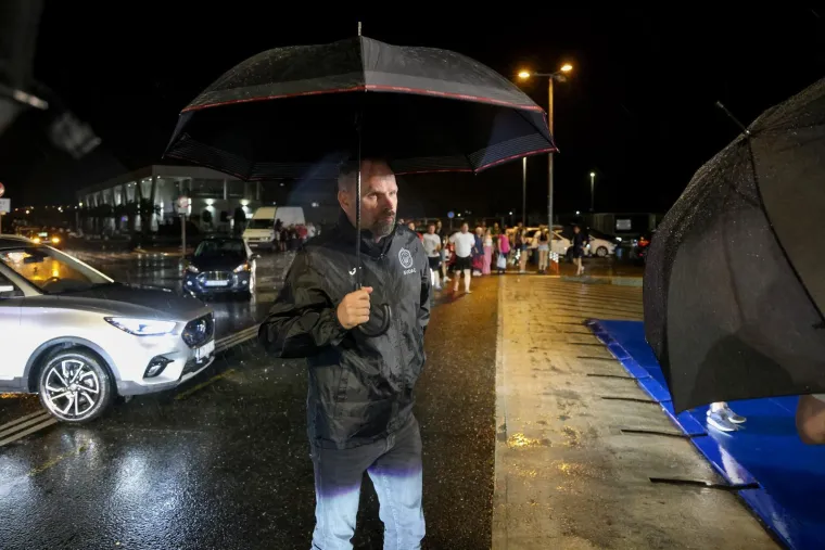 Pogledajte olakšanje na licima putnika spašenih s tonućeg broda kraj Zadra