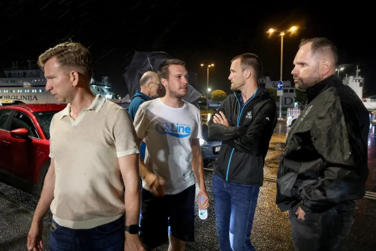Pogledajte olakšanje na licima putnika spašenih s tonućeg broda kraj Zadra