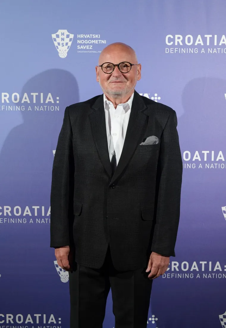 U mladosti bio fatalni zavodnik, smirio se s doktoricom znanosti: Biv&scaron;i premijer danas puni 76 godina