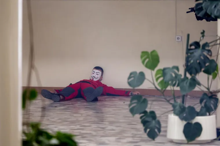 Duge cijevi, maskirani kriminalci i talačka kriza: Pogledajte nestvarne prizore iz Sarajeva