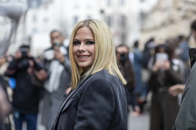 Svi su htjeli biti Avril Lavigne: Gdje je zvijezda za koju kruže teorije zavjere da je mrtva?