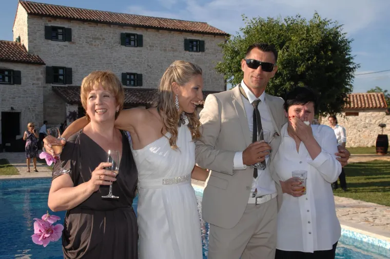 Povezivali ga s manekenkama, a on ljubio odbojka&scaron;icu: Tko je žena koja se udala za Stipu Drvi&scaron;a?