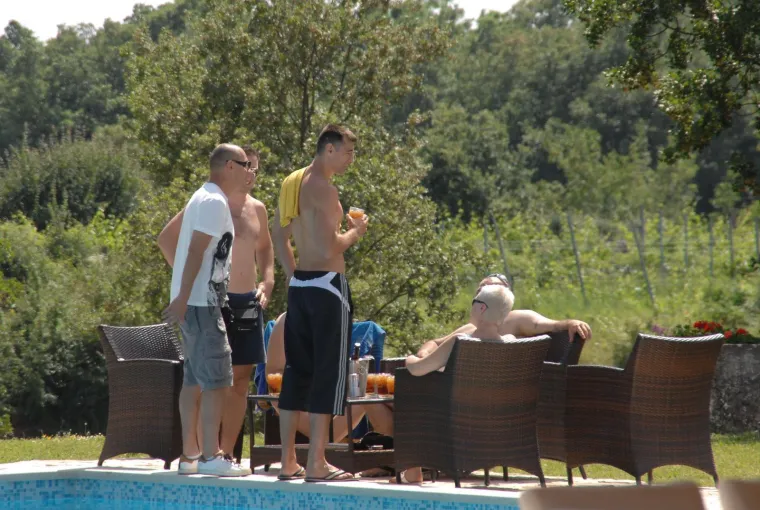 Povezivali ga s manekenkama, a on ljubio odbojka&scaron;icu: Tko je žena koja se udala za Stipu Drvi&scaron;a?